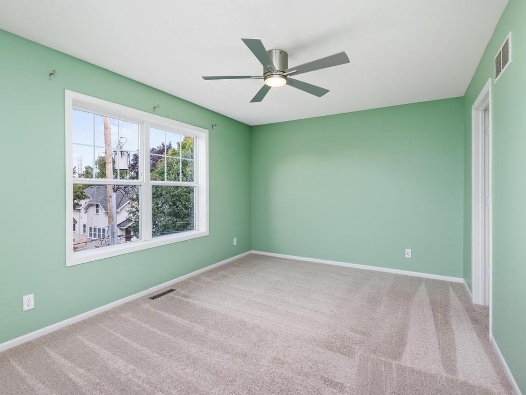 1811 3rd Street Ne Property Photo 22