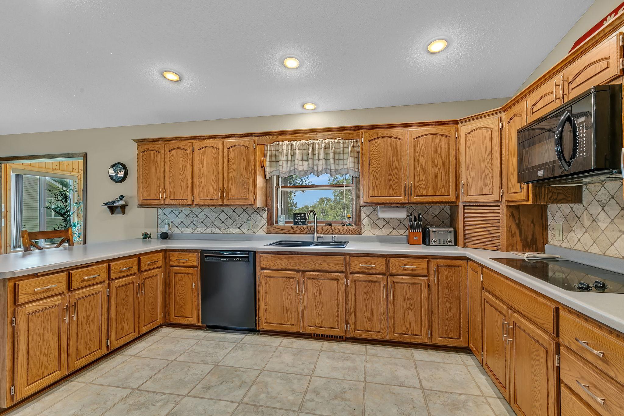 22157 Jay Avenue Se Property Photo 6