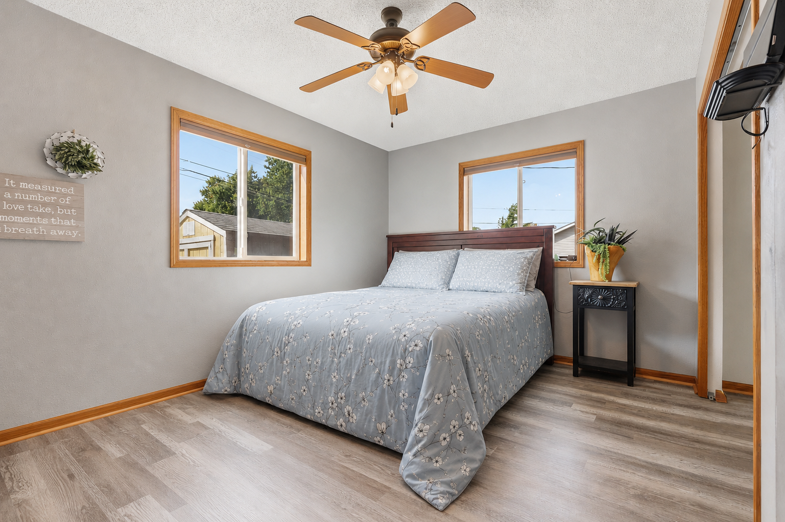 141 36th Avenue N Property Photo 6