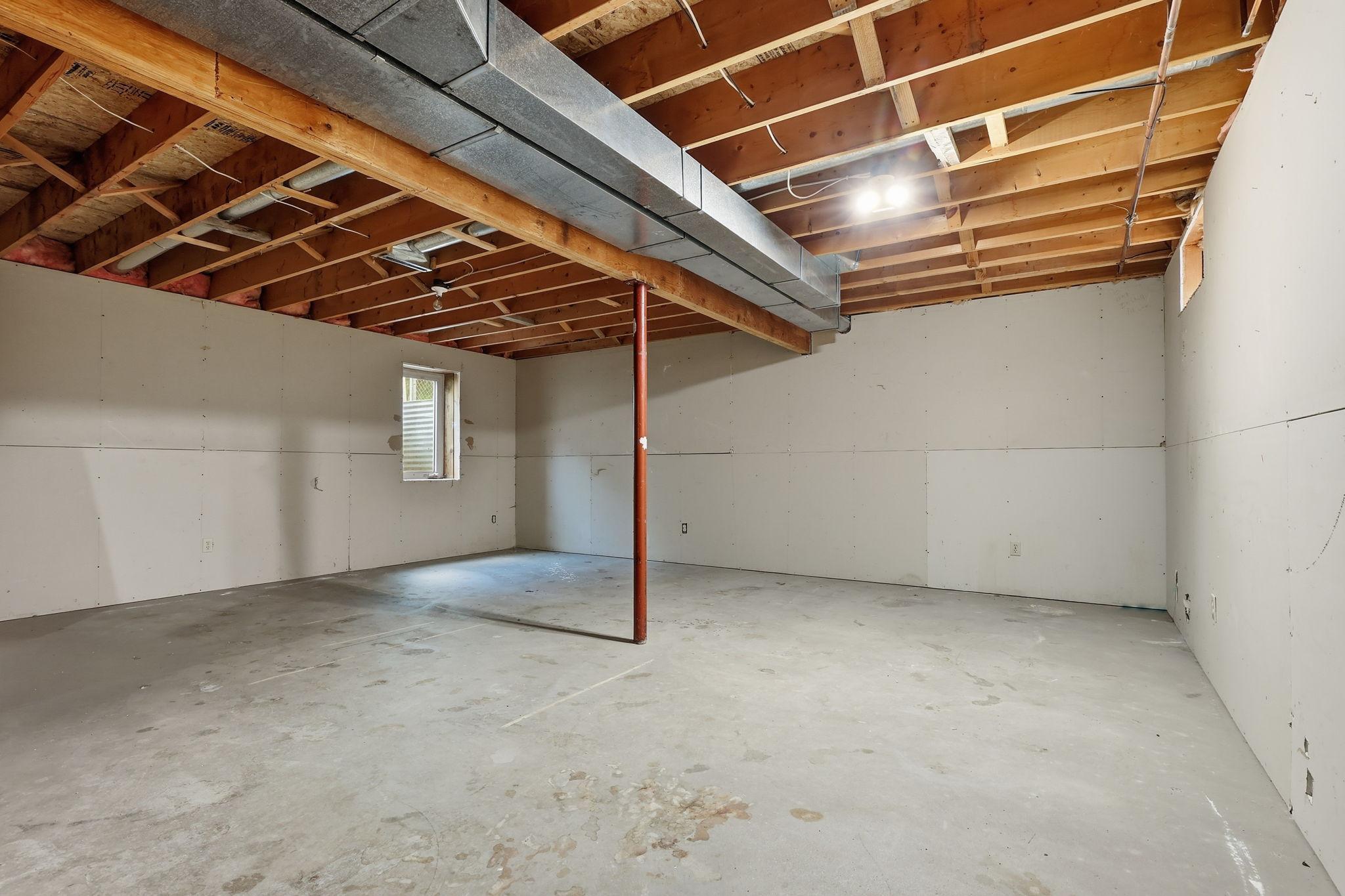 141 36th Avenue N Property Photo 16
