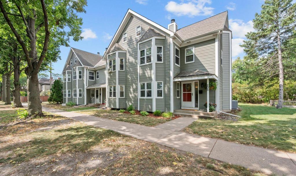 235 Kent Street Property Photo 1