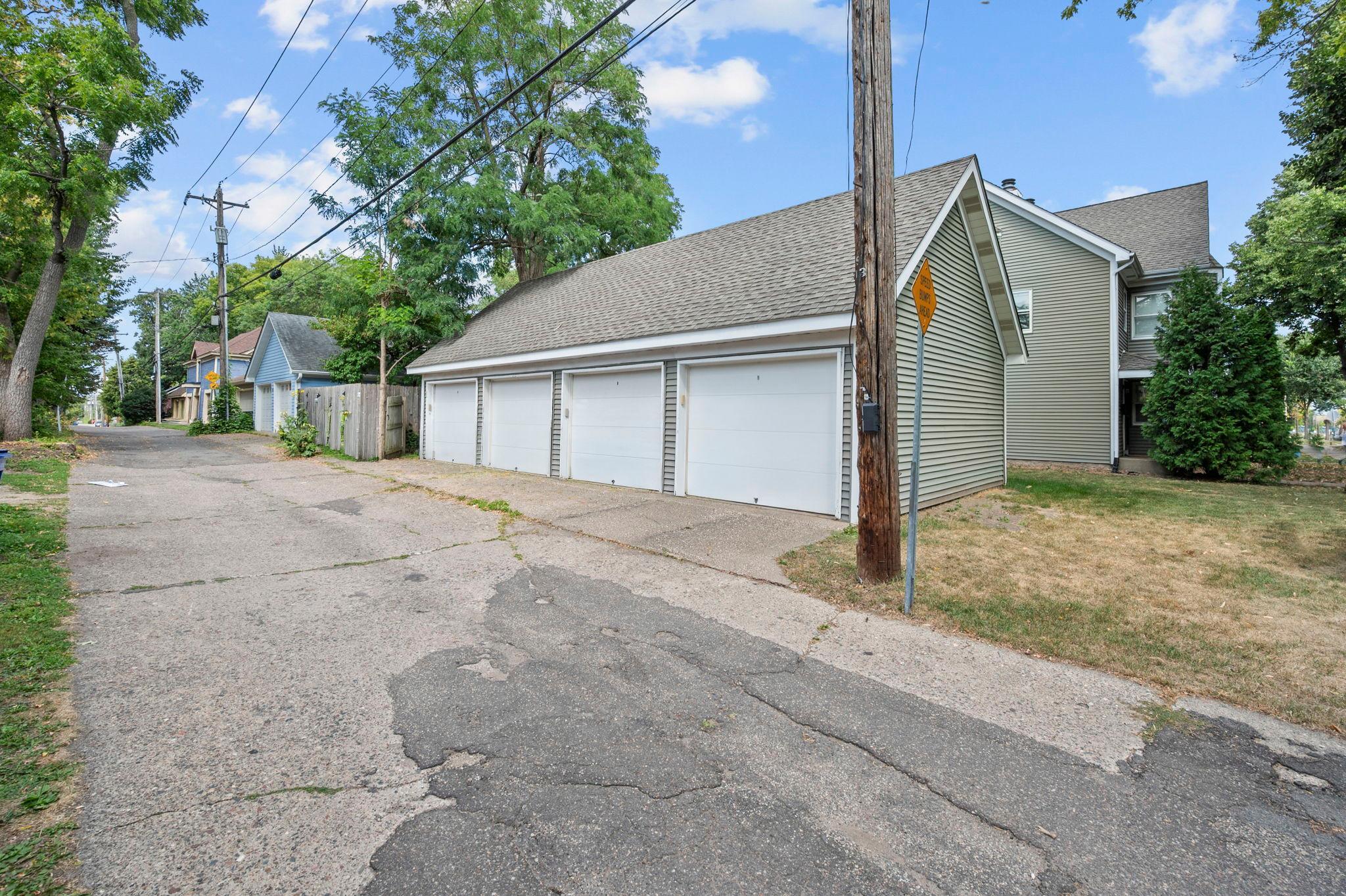 235 Kent Street Property Photo 42