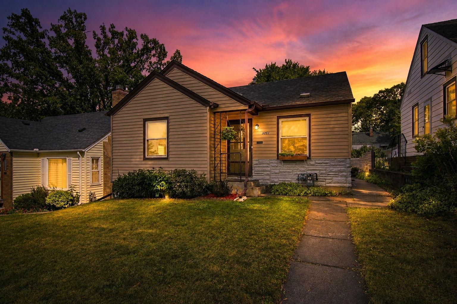 3251 Taylor Street NE Property Photo 1