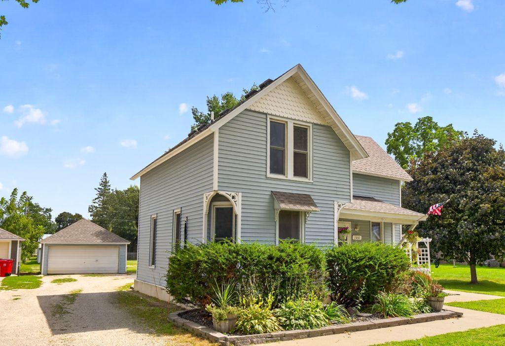 108 2nd Street Ne Property Photo 3