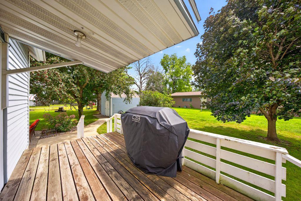 108 2nd Street Ne Property Photo 4