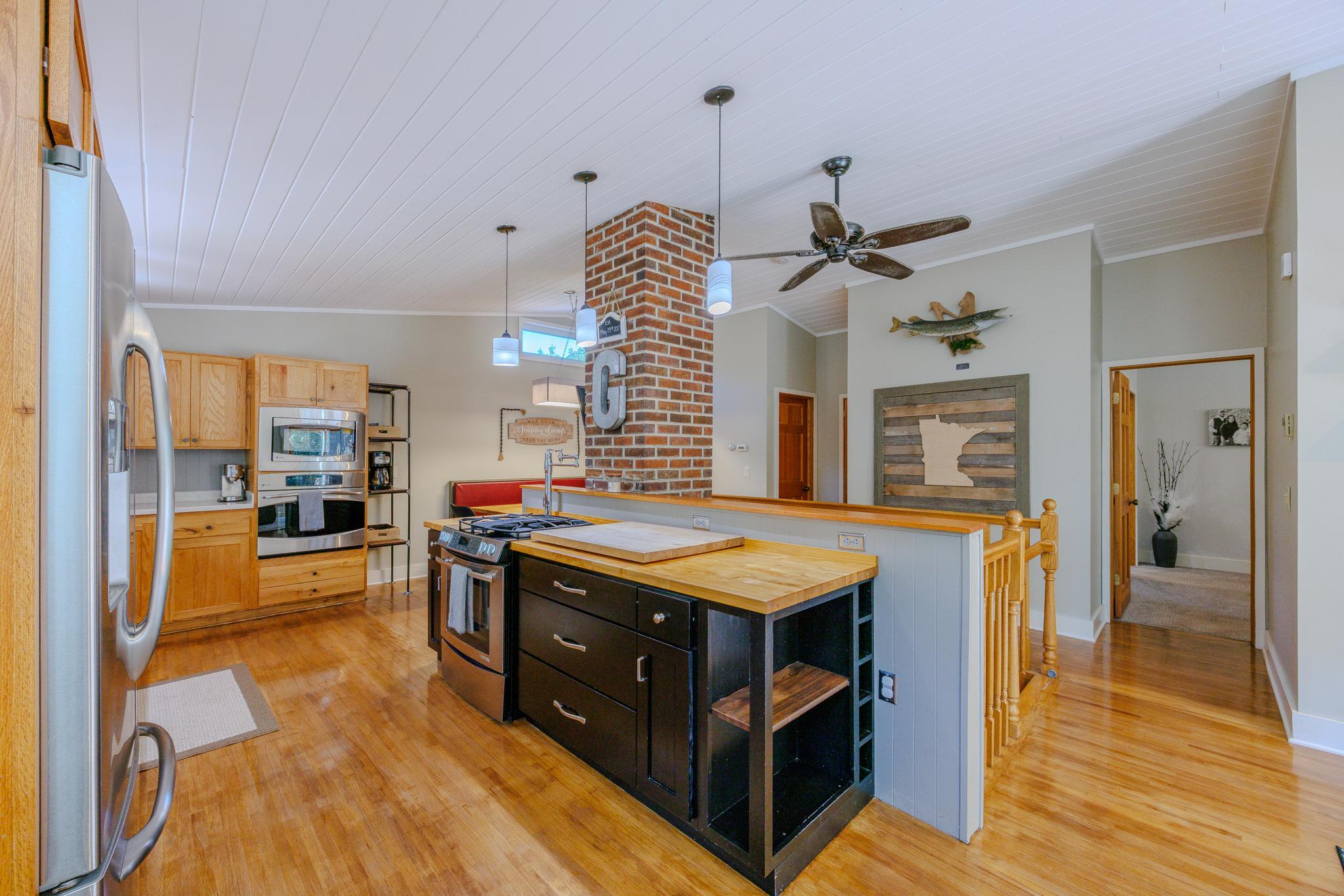 6351 Island View Drive Ne Property Photo 4