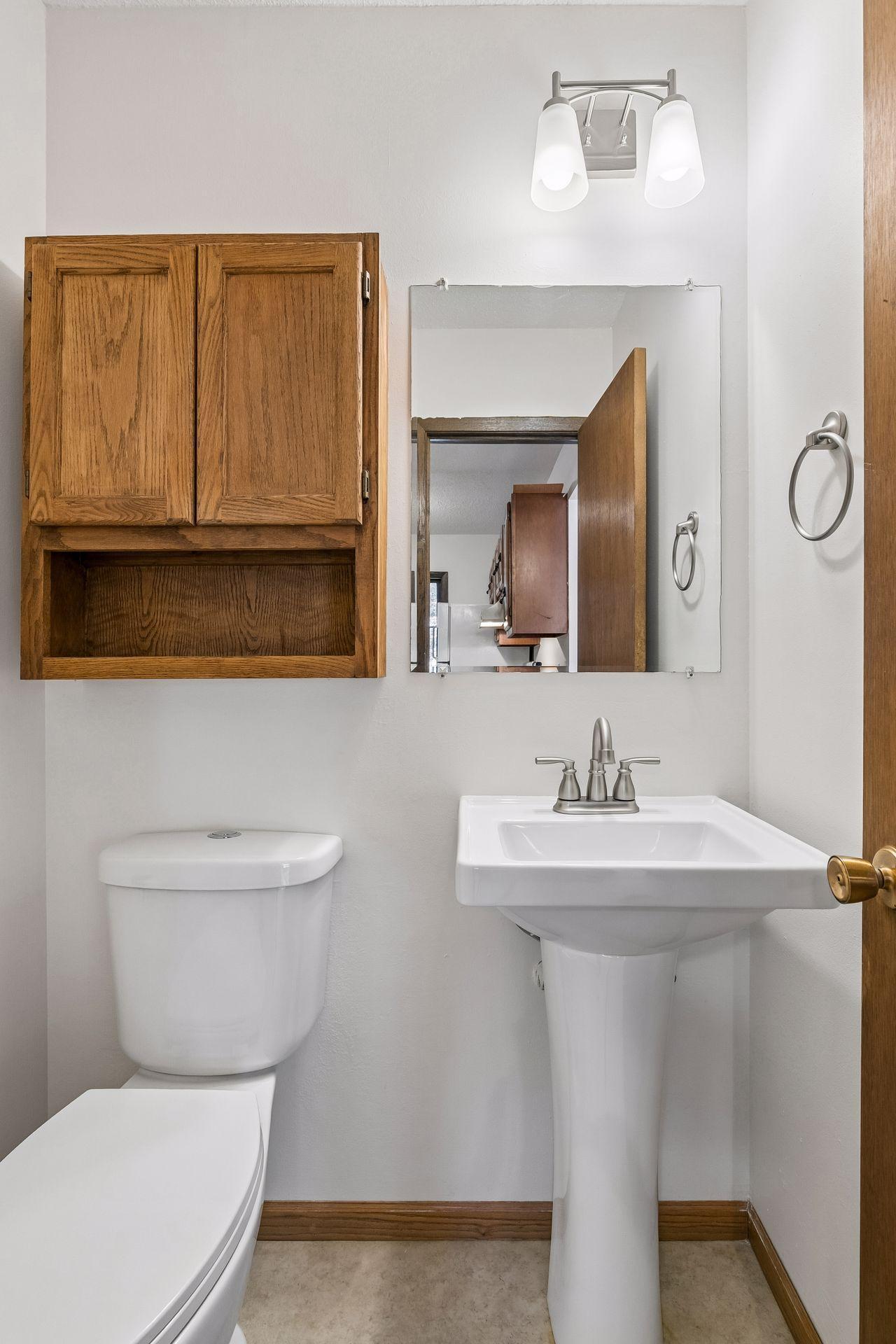 13748 Heather Hills Drive Property Photo 8