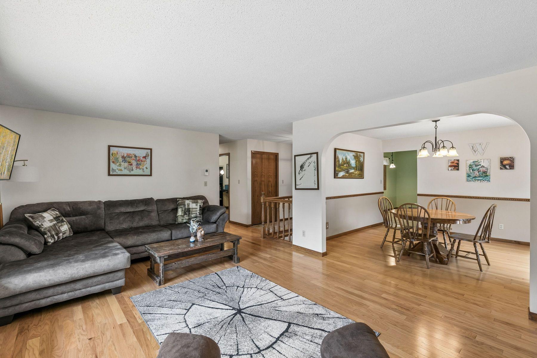 12725 Ethelton Way Property Photo 5
