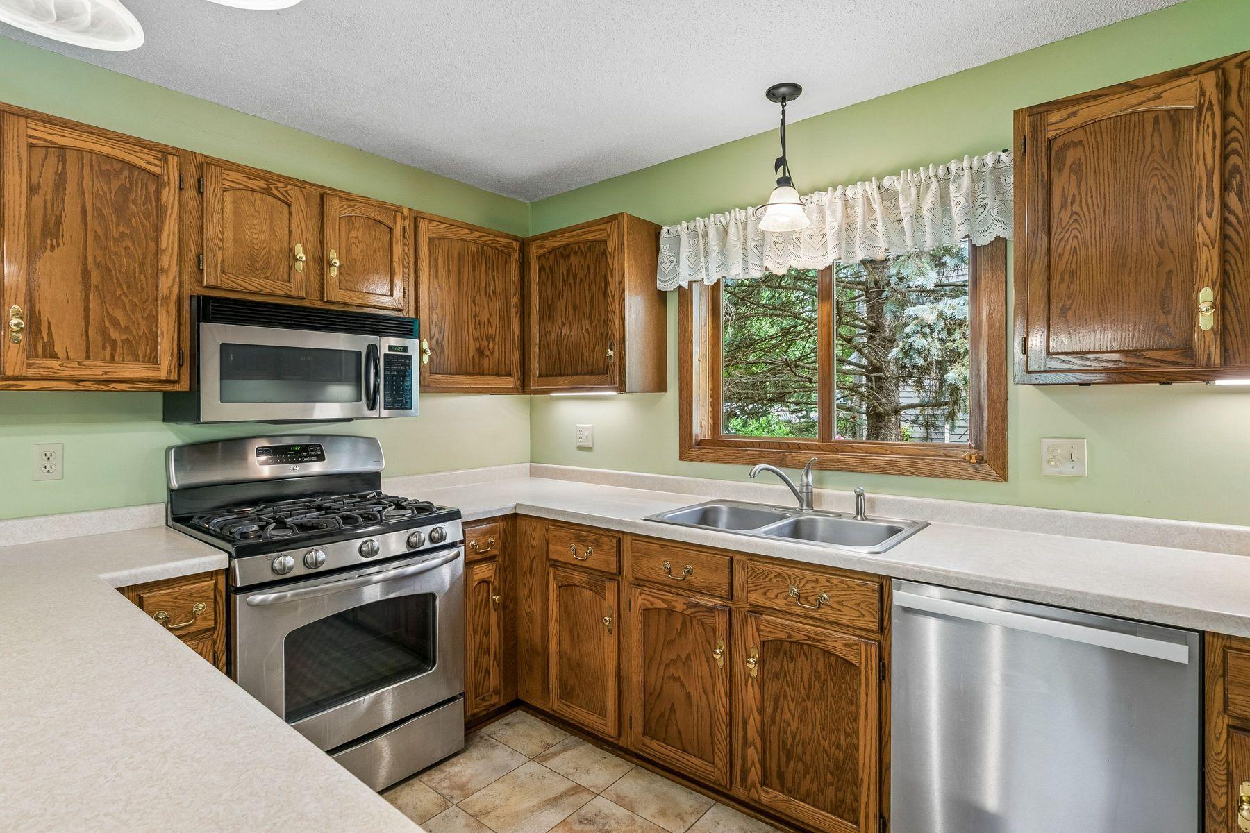 12725 Ethelton Way Property Photo 8