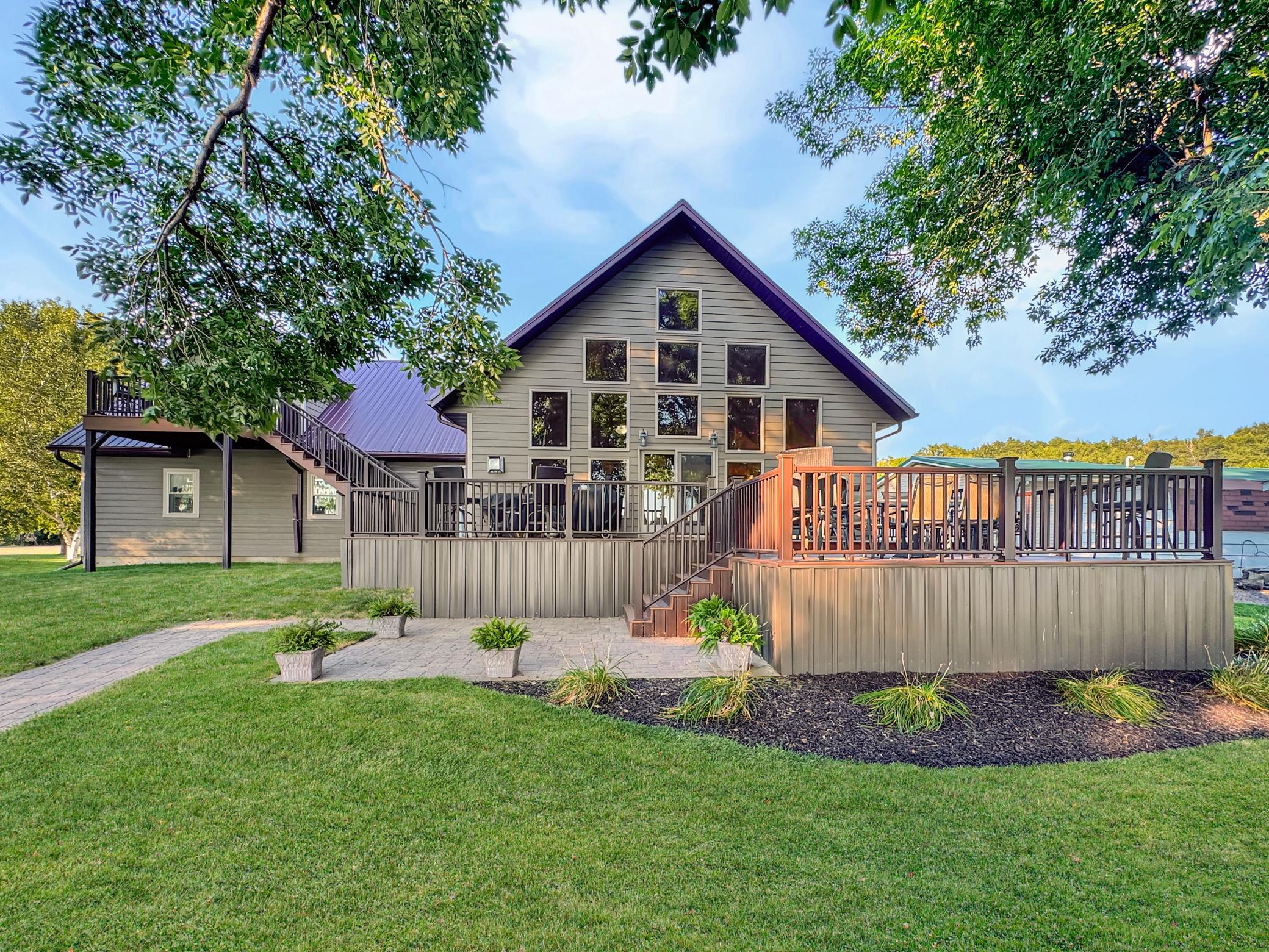 10 N Shore Drive Property Photo 4