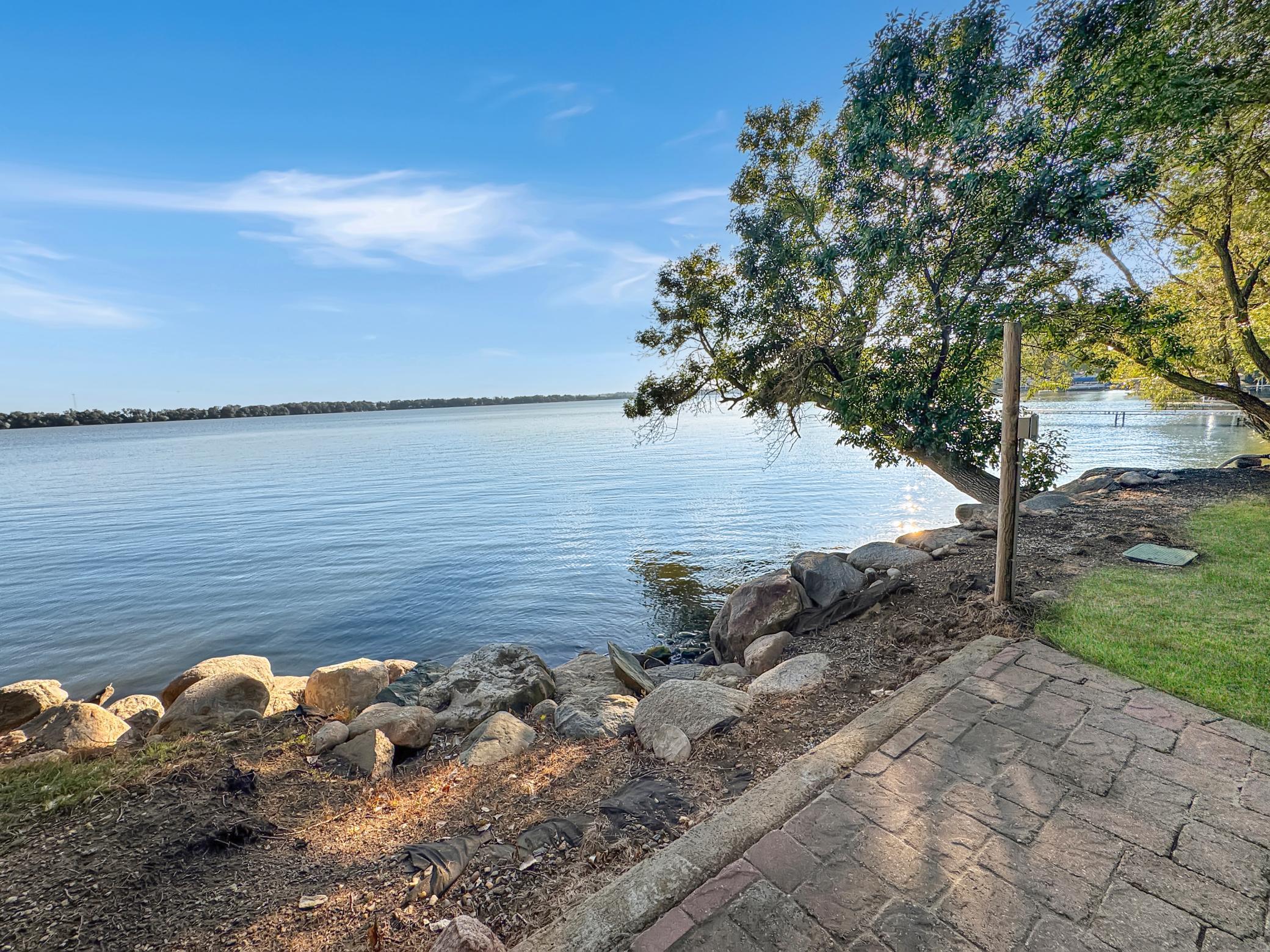 10 N Shore Drive Property Photo 6