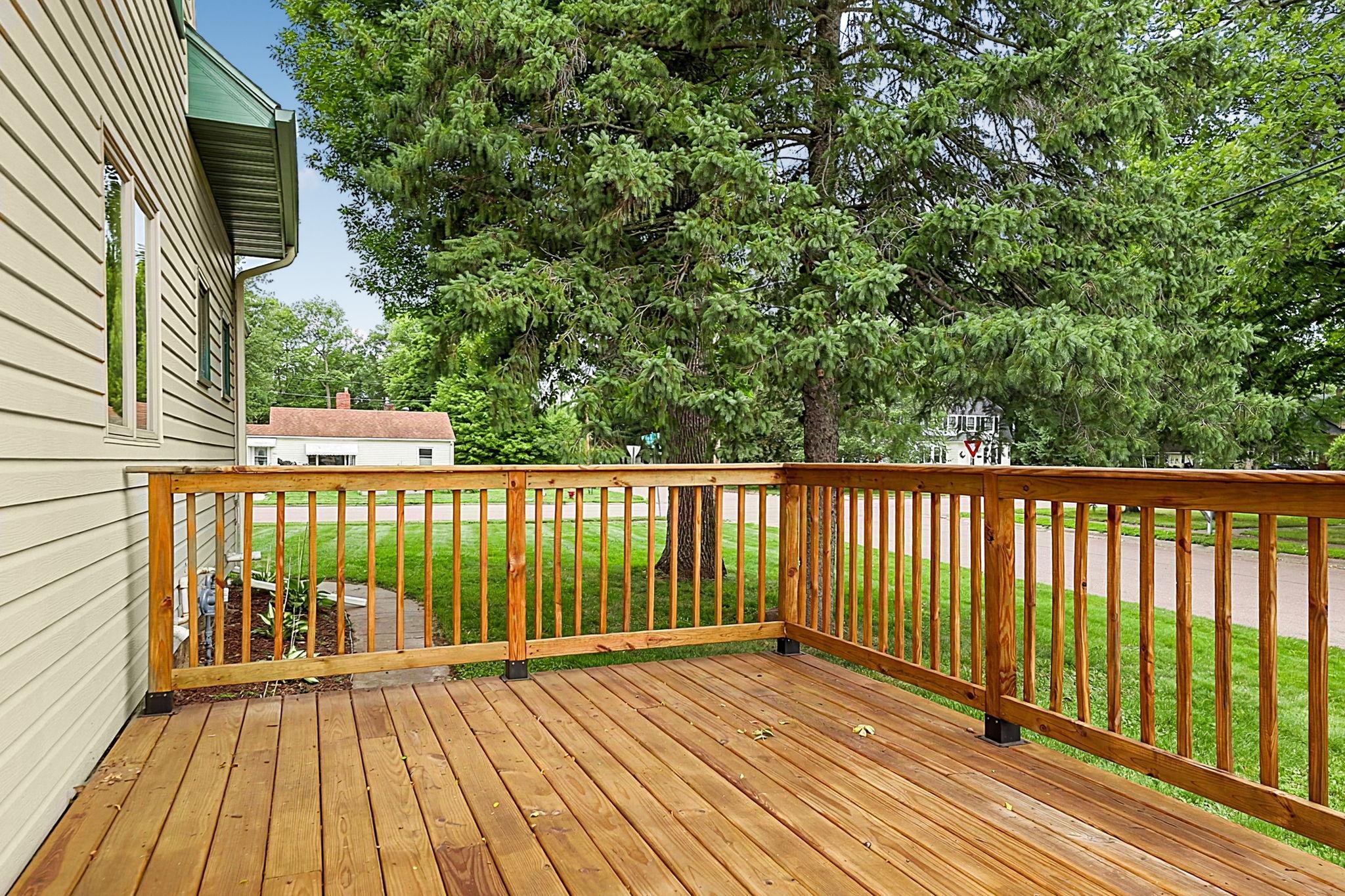 555 2nd Avenue Nw Property Photo 5