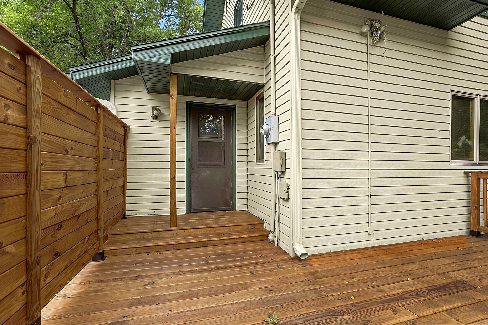 555 2nd Avenue Nw Property Photo 7