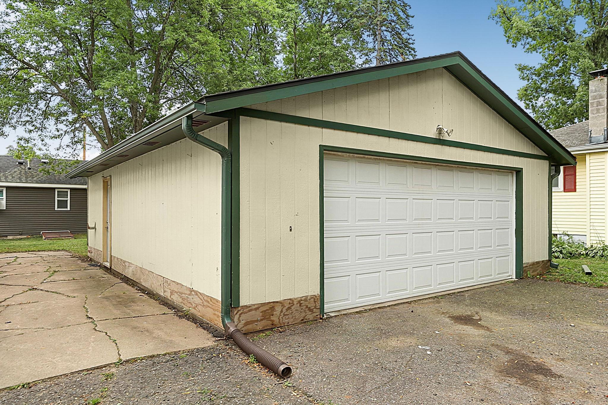 555 2nd Avenue Nw Property Photo 11