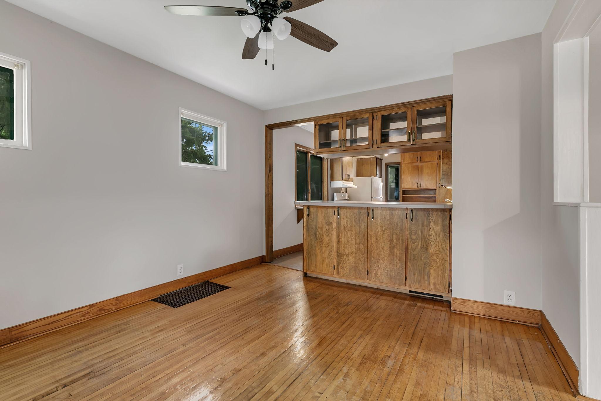 555 2nd Avenue Nw Property Photo 14