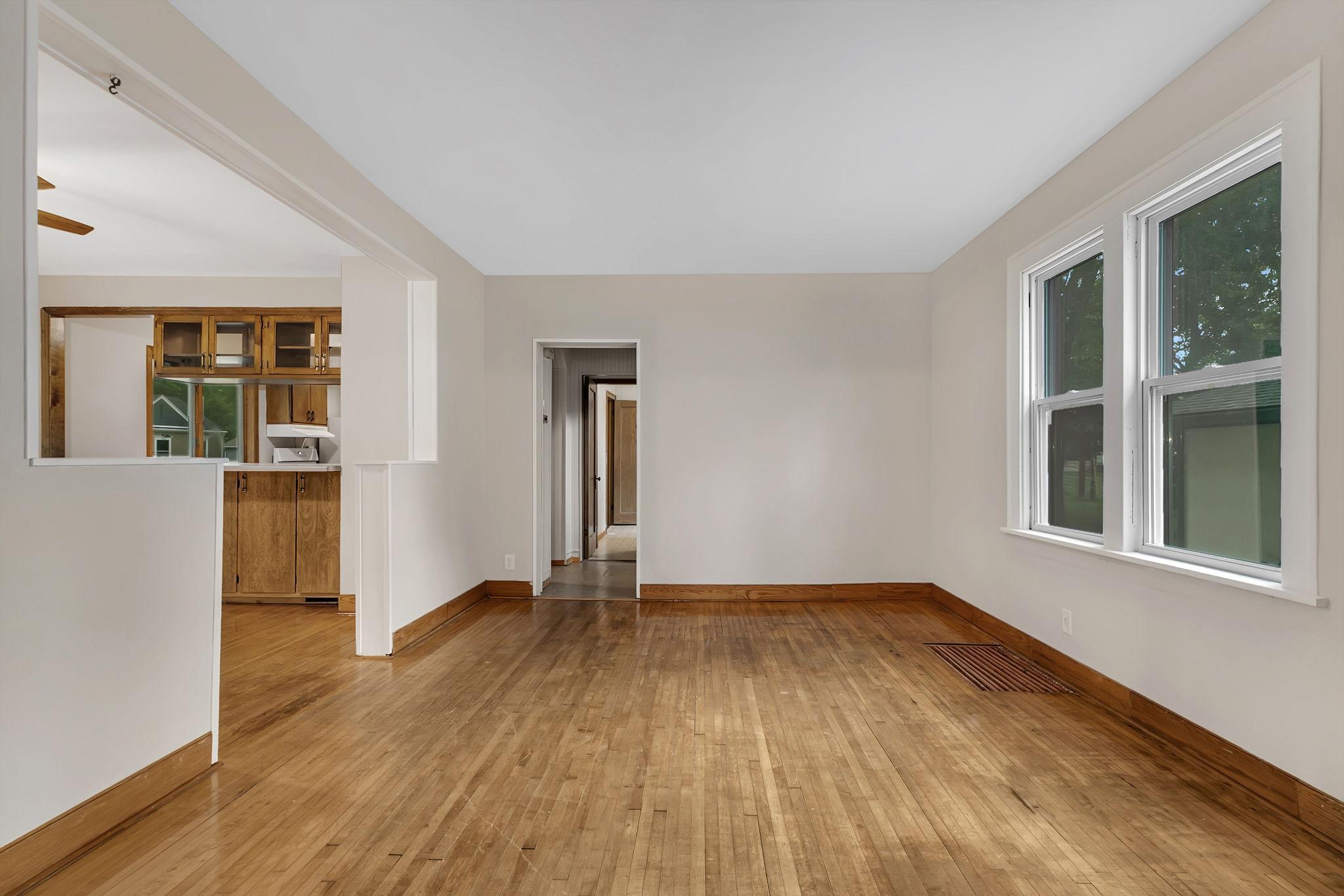 555 2nd Avenue Nw Property Photo 24