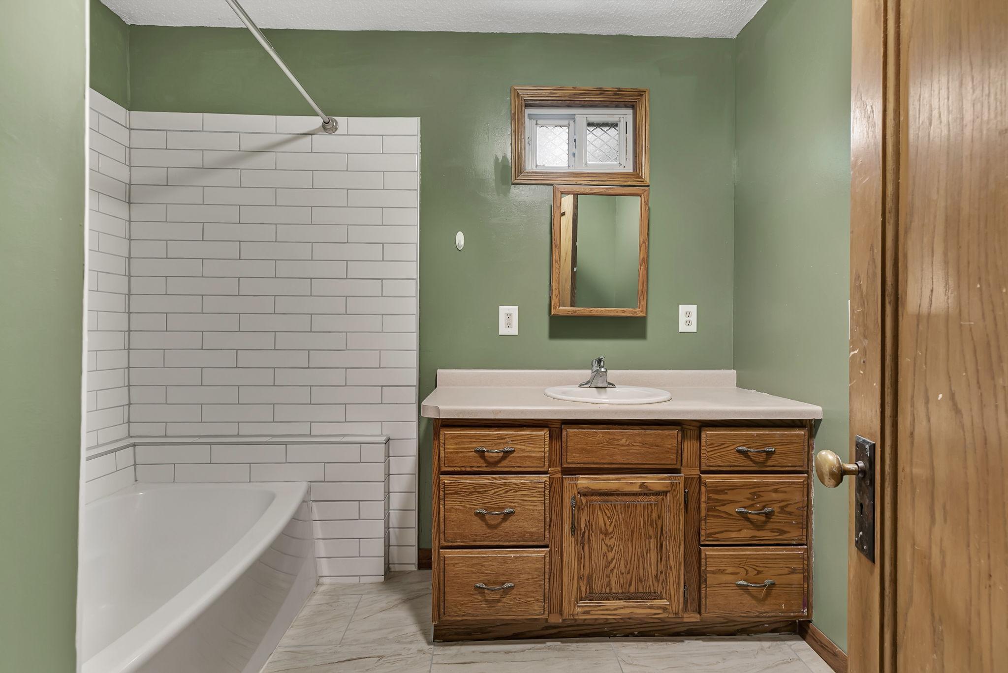 555 2nd Avenue Nw Property Photo 26