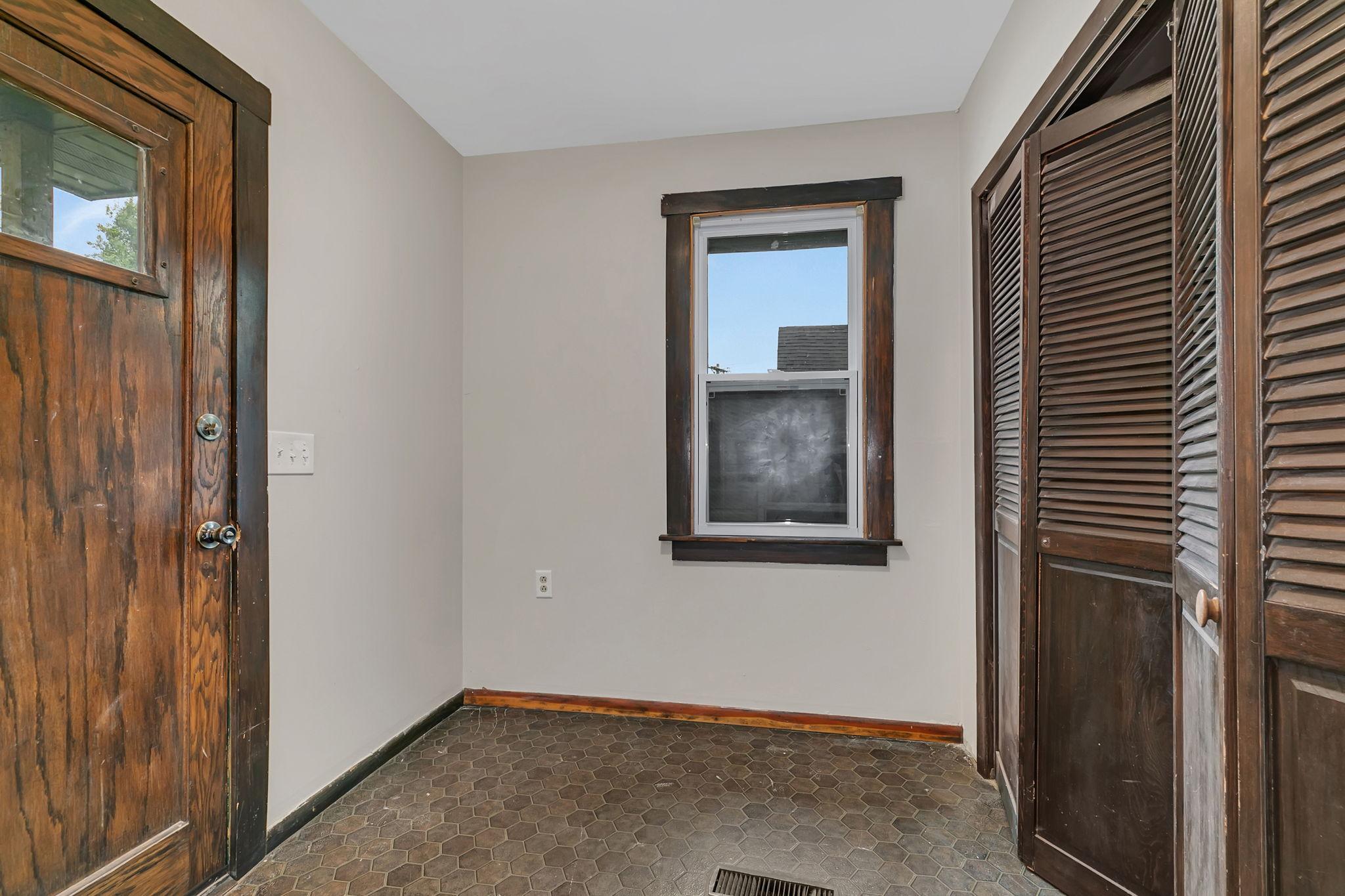 555 2nd Avenue Nw Property Photo 30