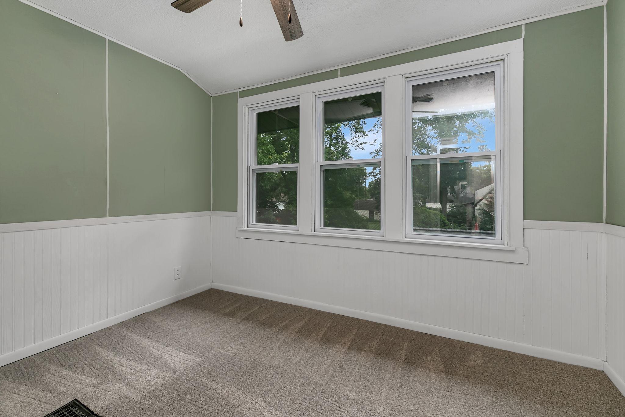 555 2nd Avenue Nw Property Photo 33