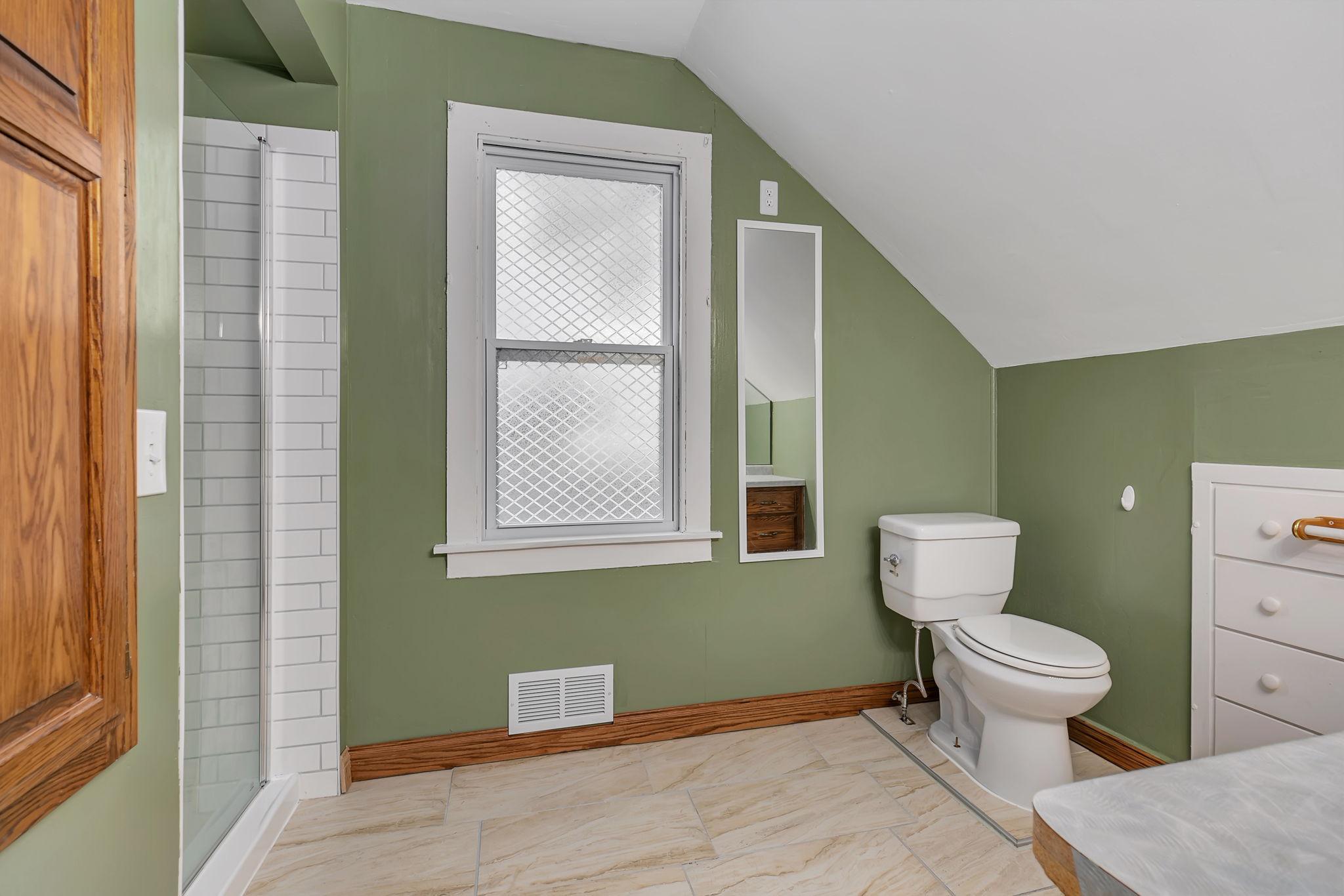 555 2nd Avenue Nw Property Photo 36