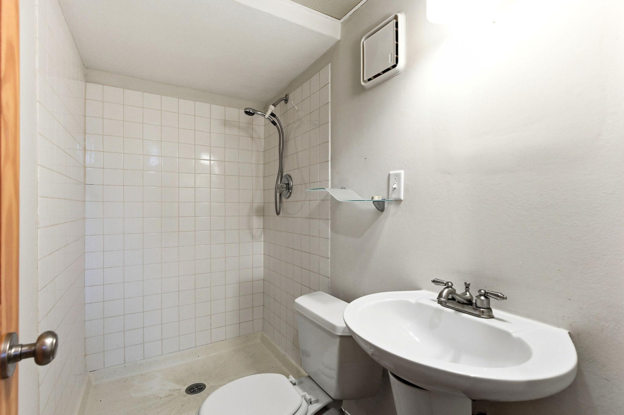 1213 Timbershore Lane Property Photo 17