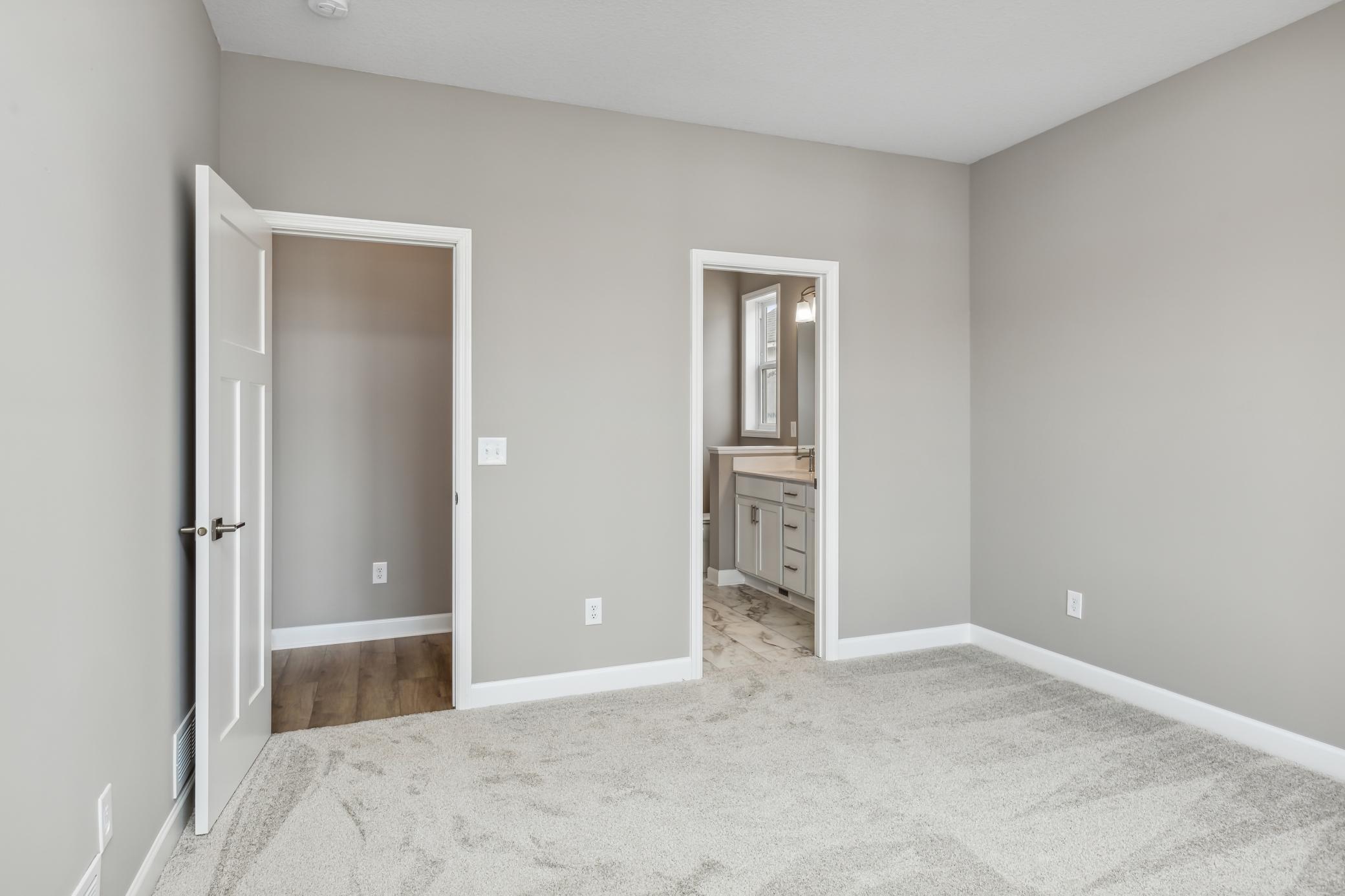 20159 68th Place Property Photo 9
