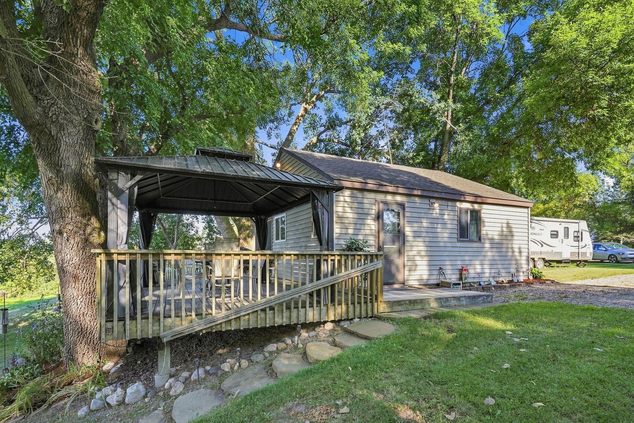 1875 Grant Avenue Nw Property Photo 4