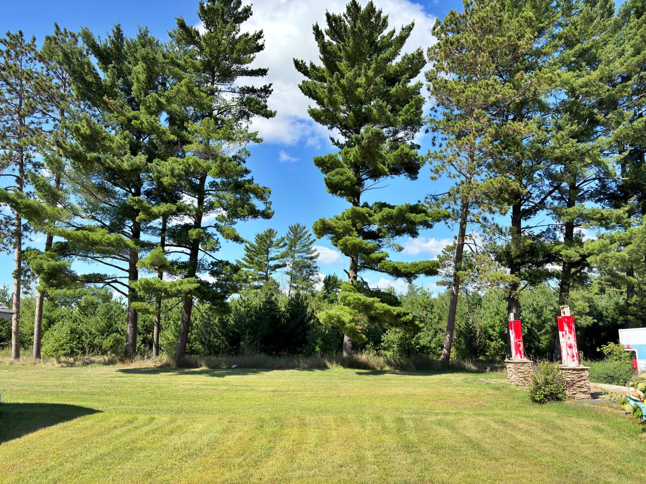 409 1st Street W Property Photo 4