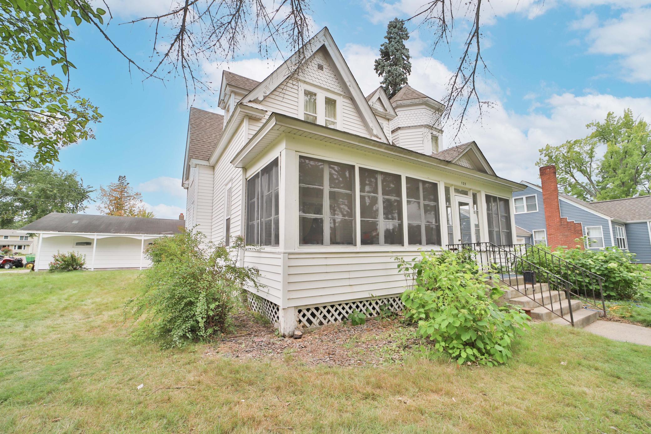 123 Minnesota Avenue S Property Photo 36