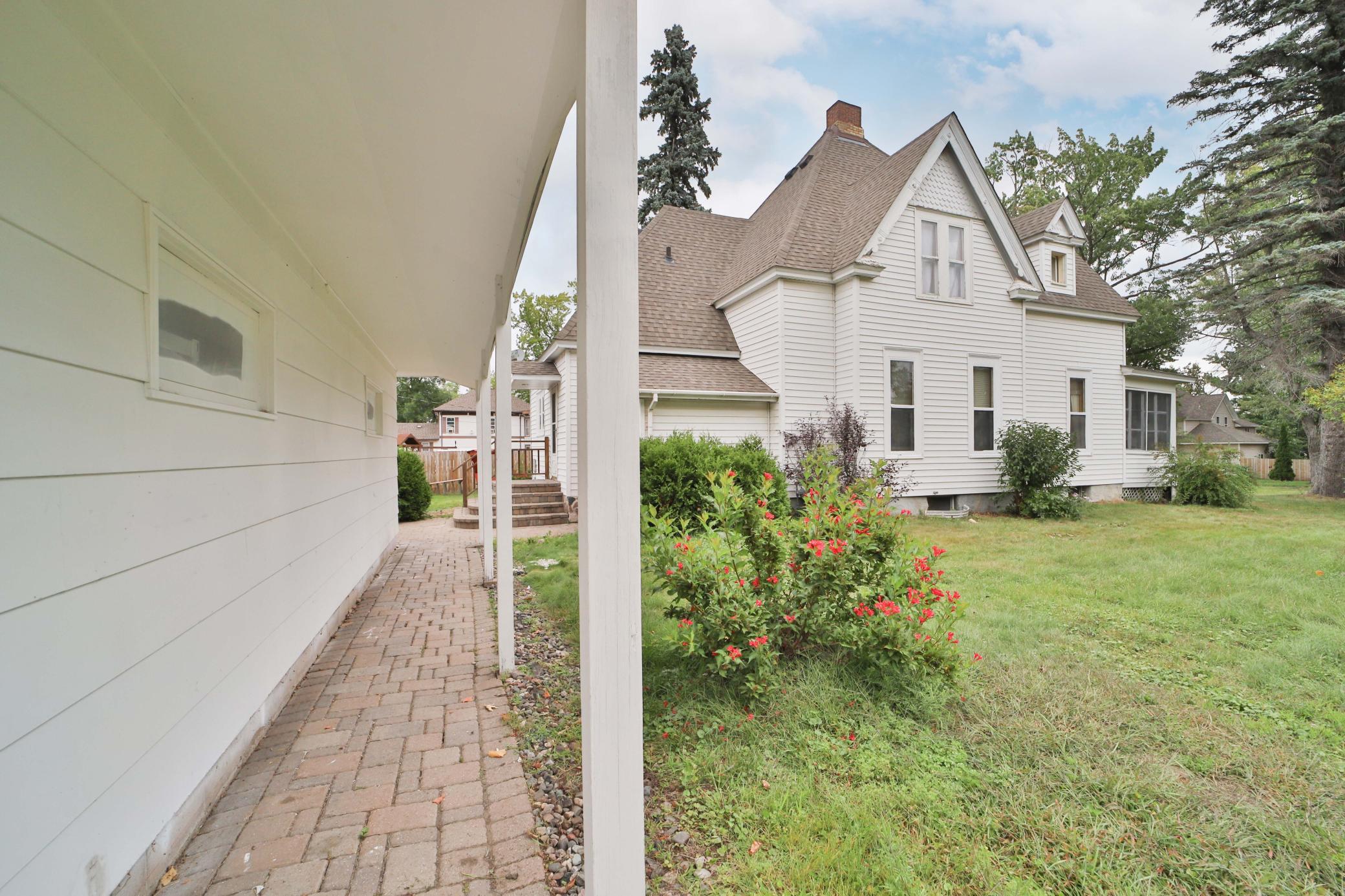 123 Minnesota Avenue S Property Photo 40