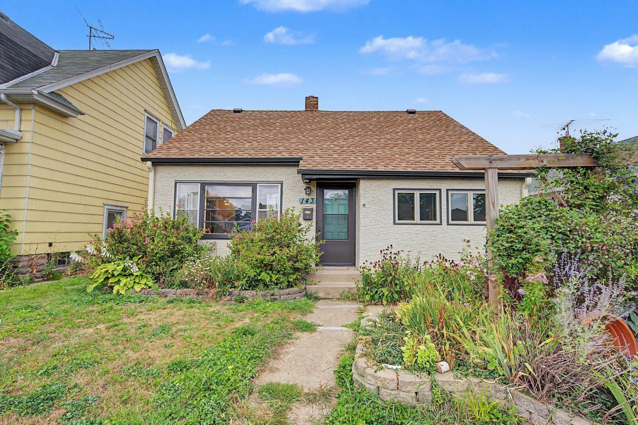 143 12th Avenue N Property Photo 1