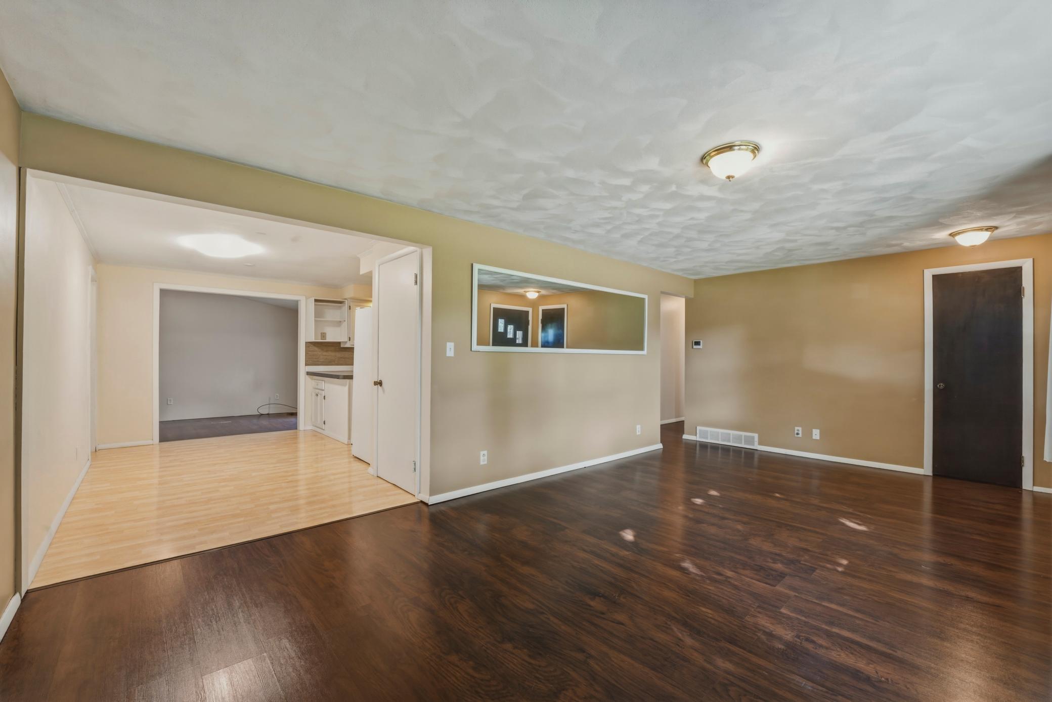 1006 Elmhill Drive Property Photo 15