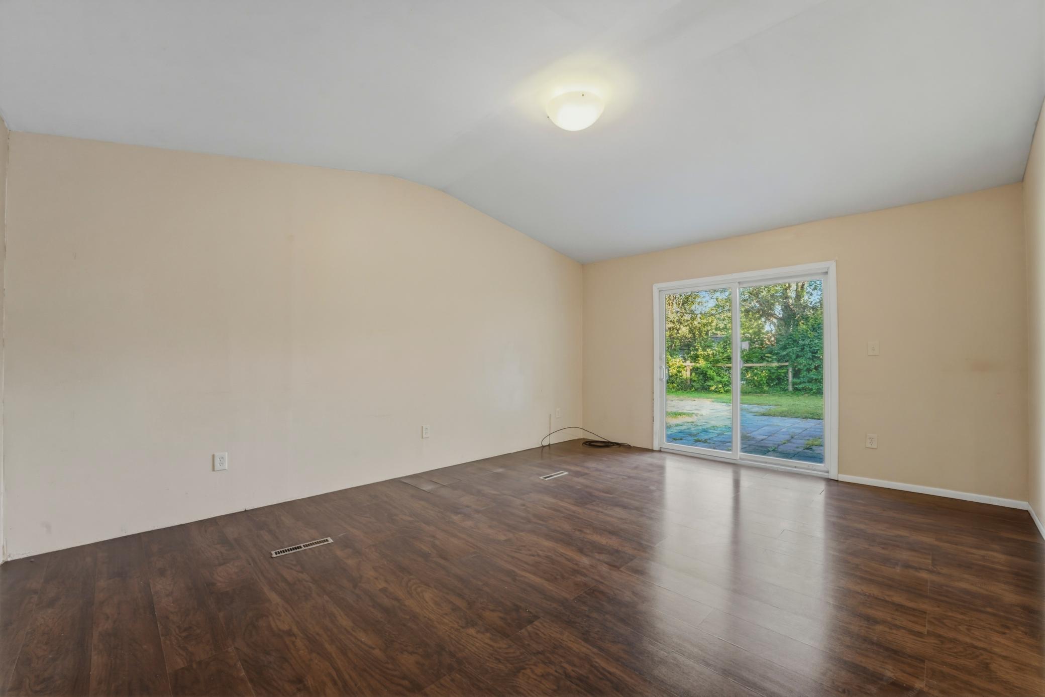 1006 Elmhill Drive Property Photo 17