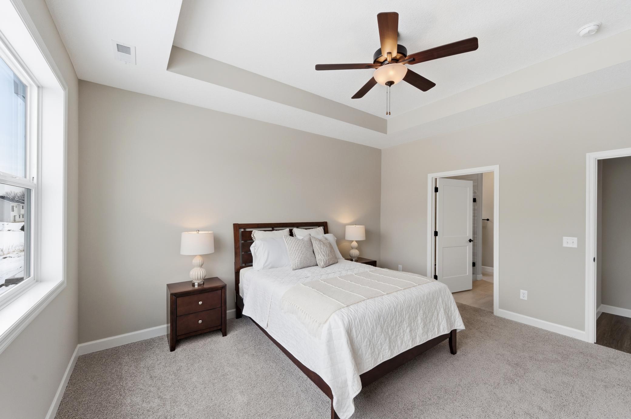 1037 E Meadowsweet Drive Property Photo 8