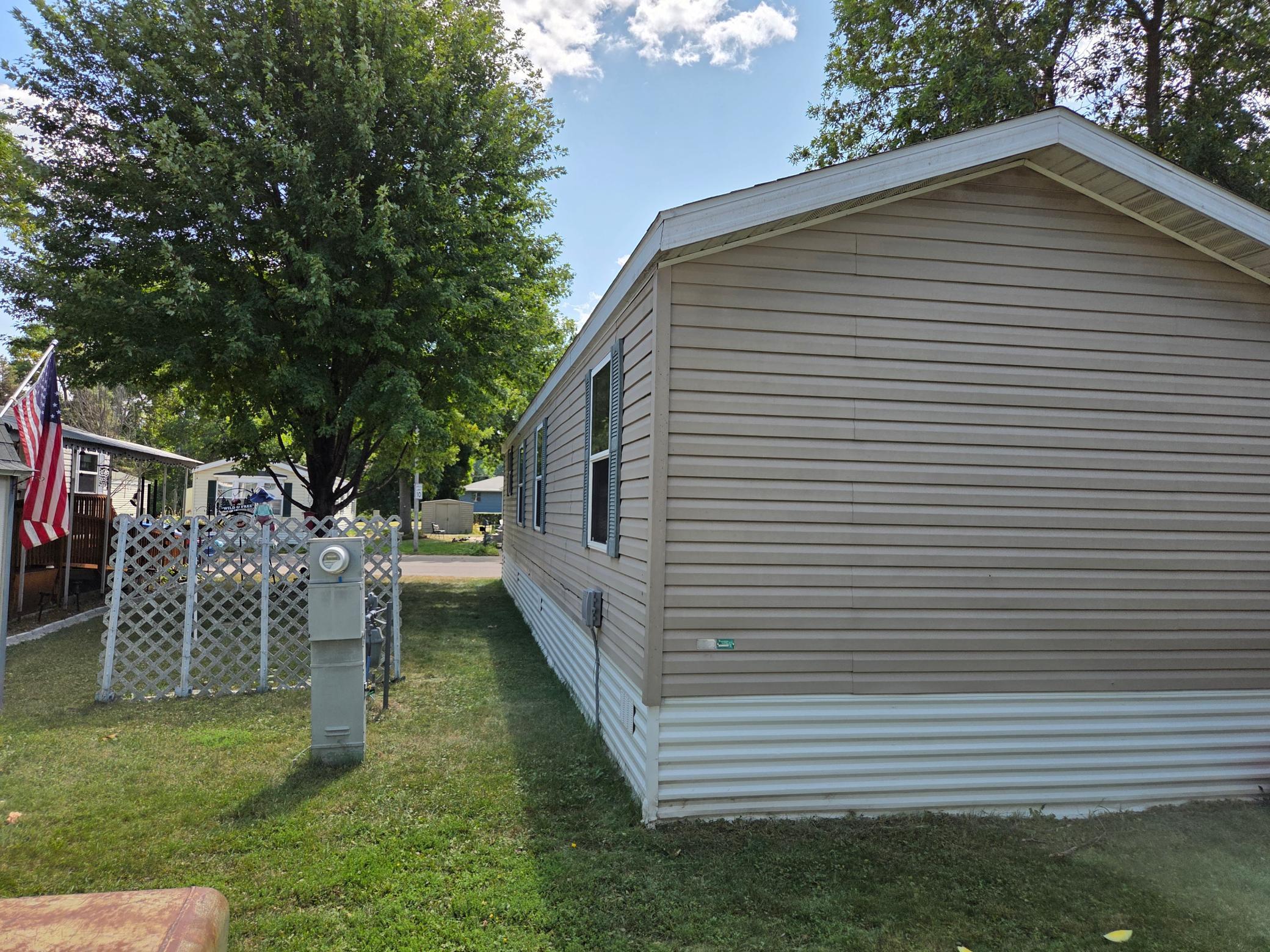 1150 Cessna Drive E Property Photo 8