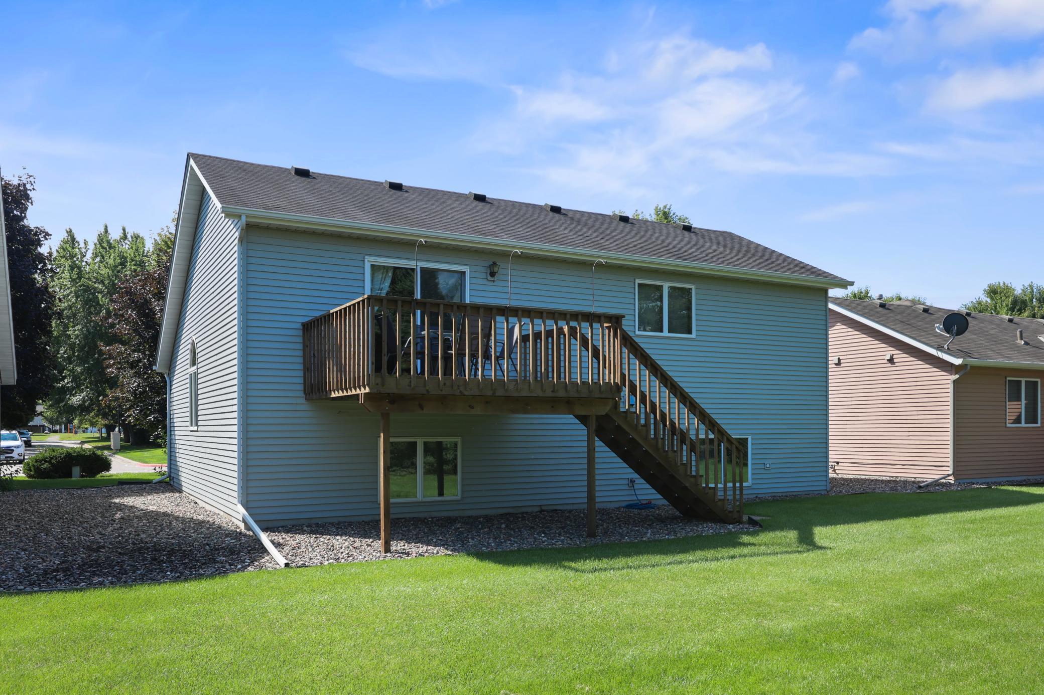 25 Pine Tree Court Property Photo 4