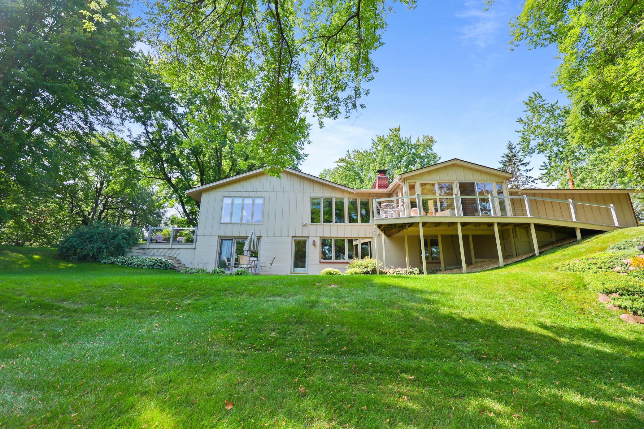 2502 Island View Drive Property Photo 5
