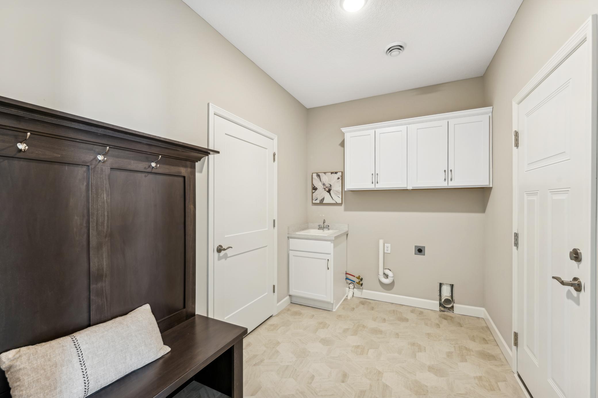 1055 E Meadowsweet Drive Property Photo 19