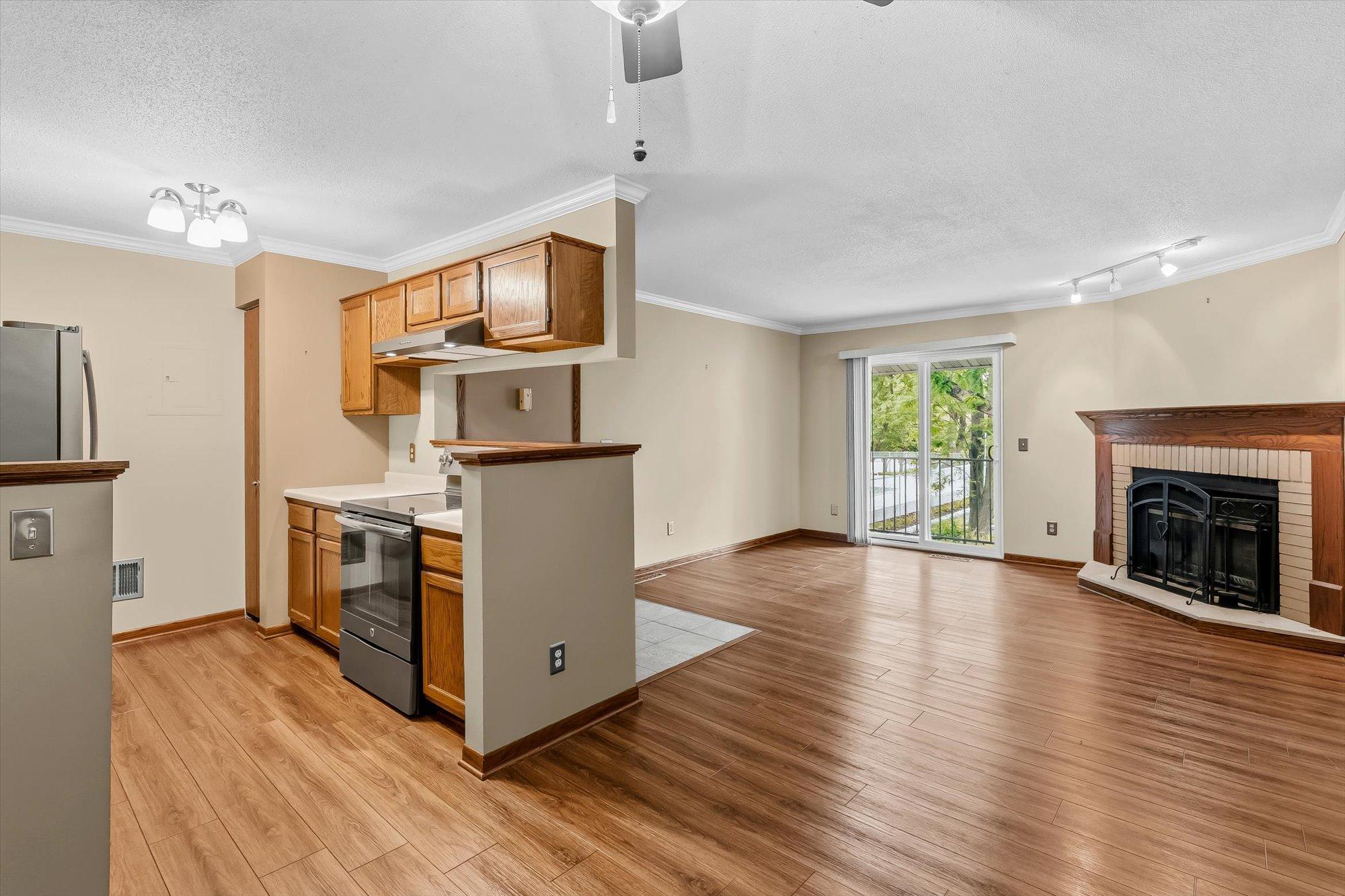 2296 Benson Avenue G Property Photo 11
