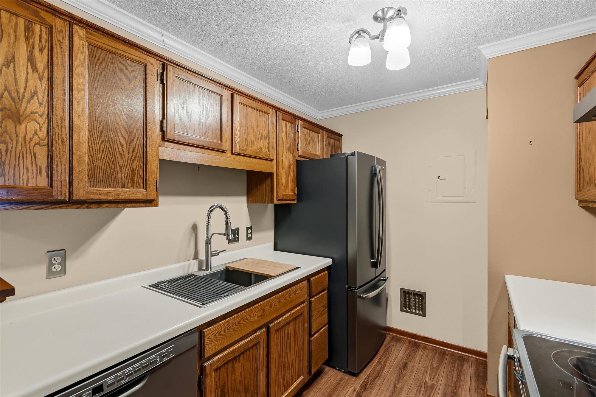 2296 Benson Avenue G Property Photo 13