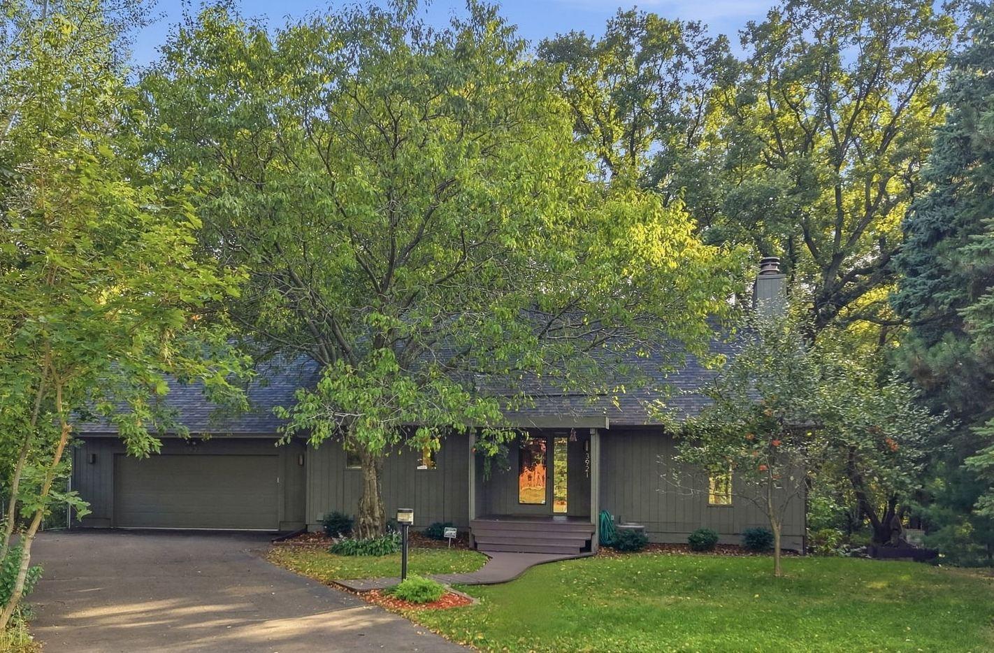 3921 Woodview Court Property Photo 1