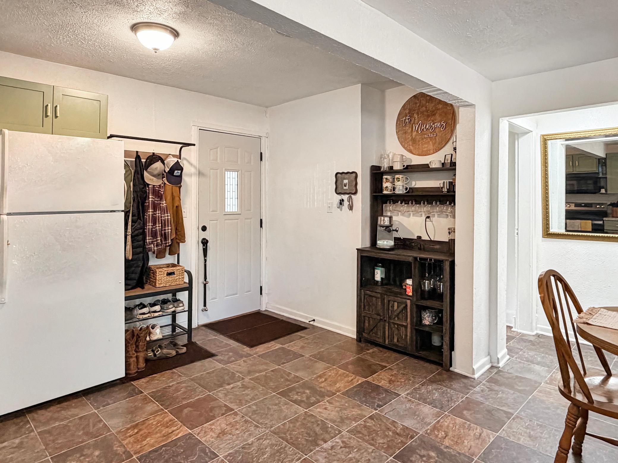 284 2nd Street Property Photo 20
