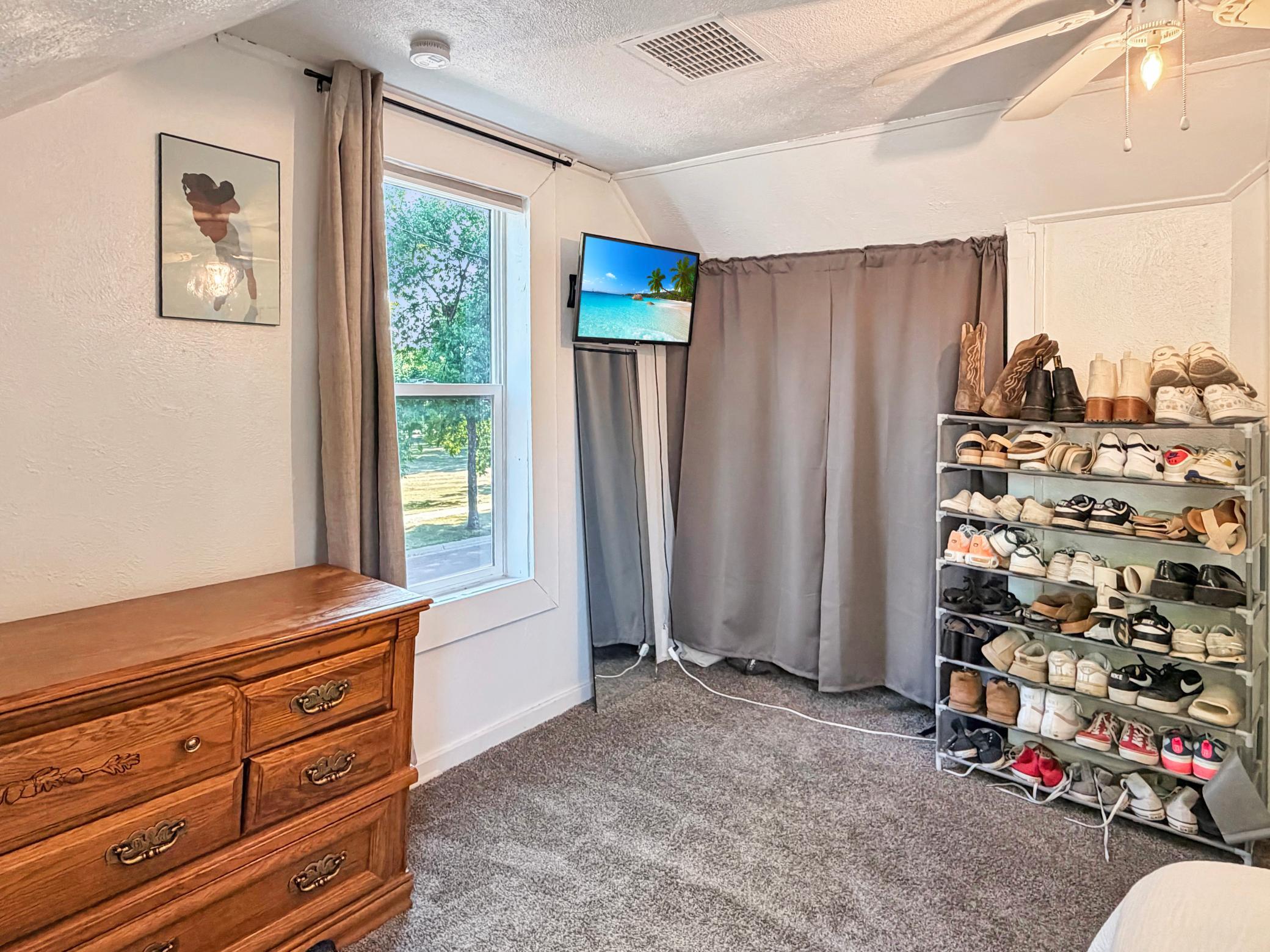 284 2nd Street Property Photo 27