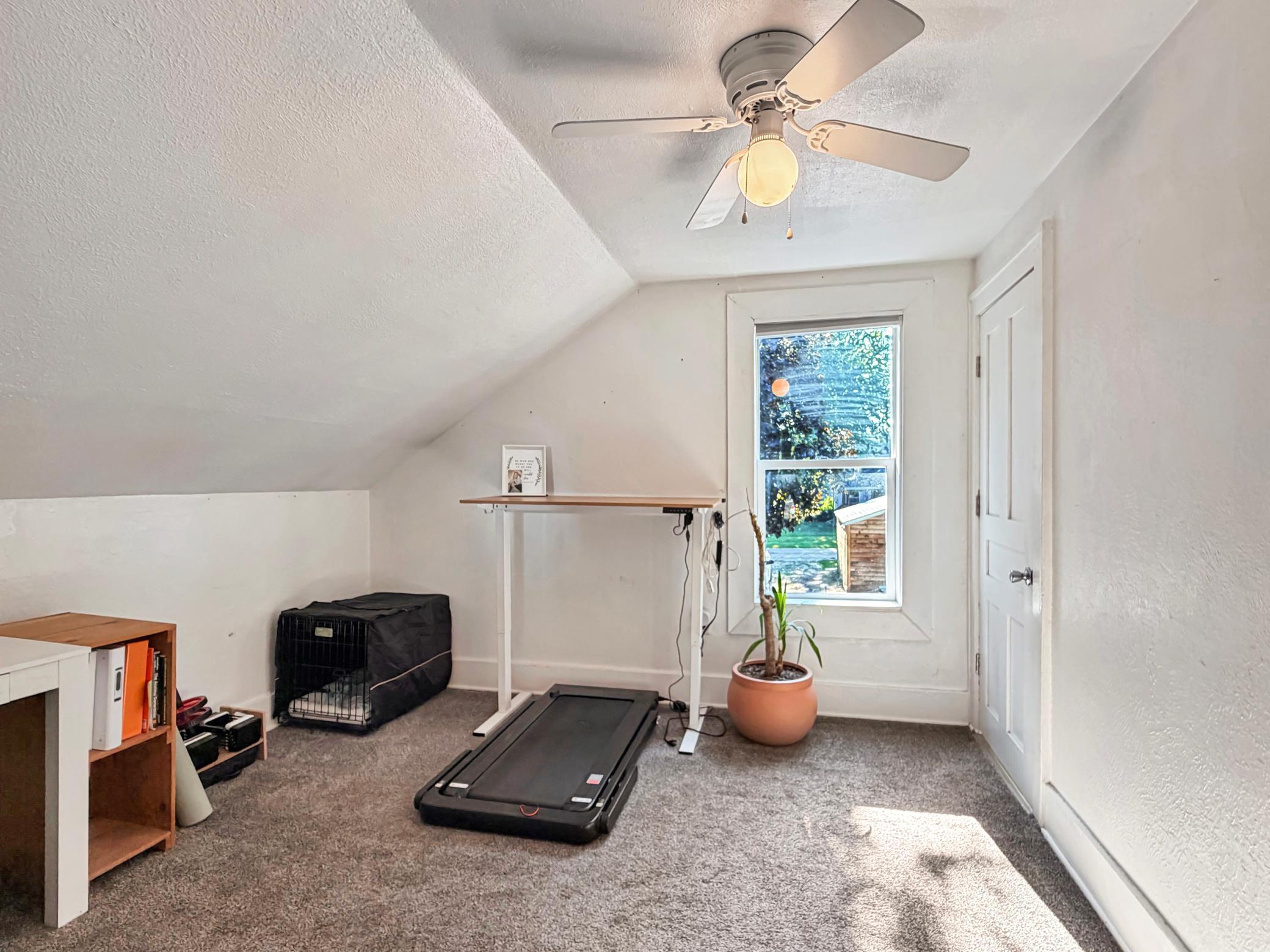 284 2nd Street Property Photo 30