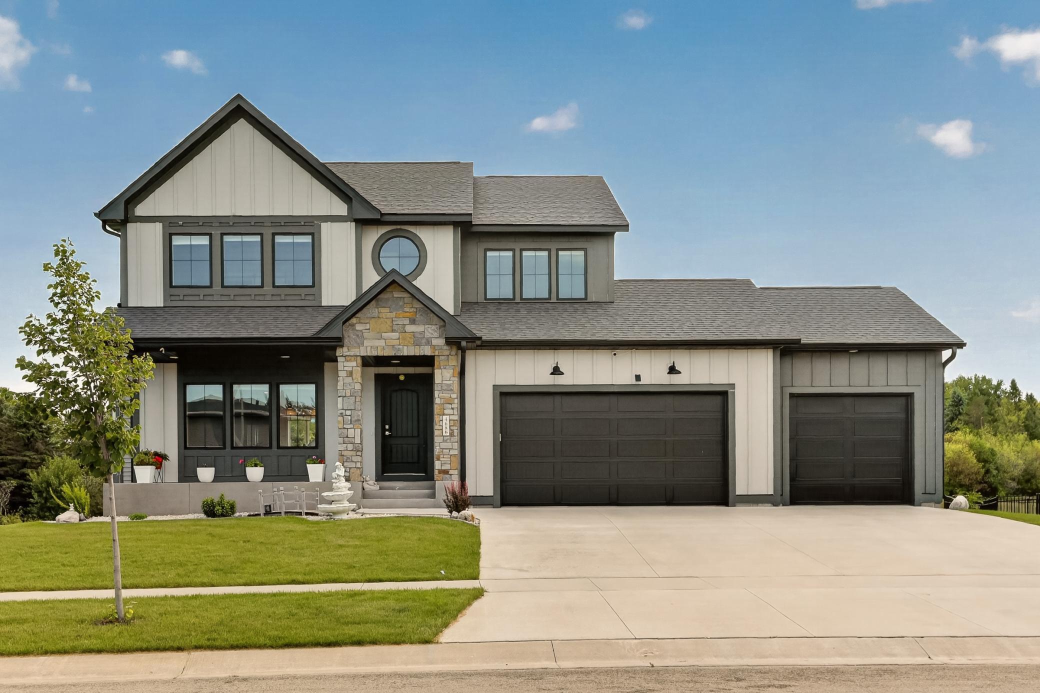 4686 Cassidy Ridge Drive Ne Property Photo 1