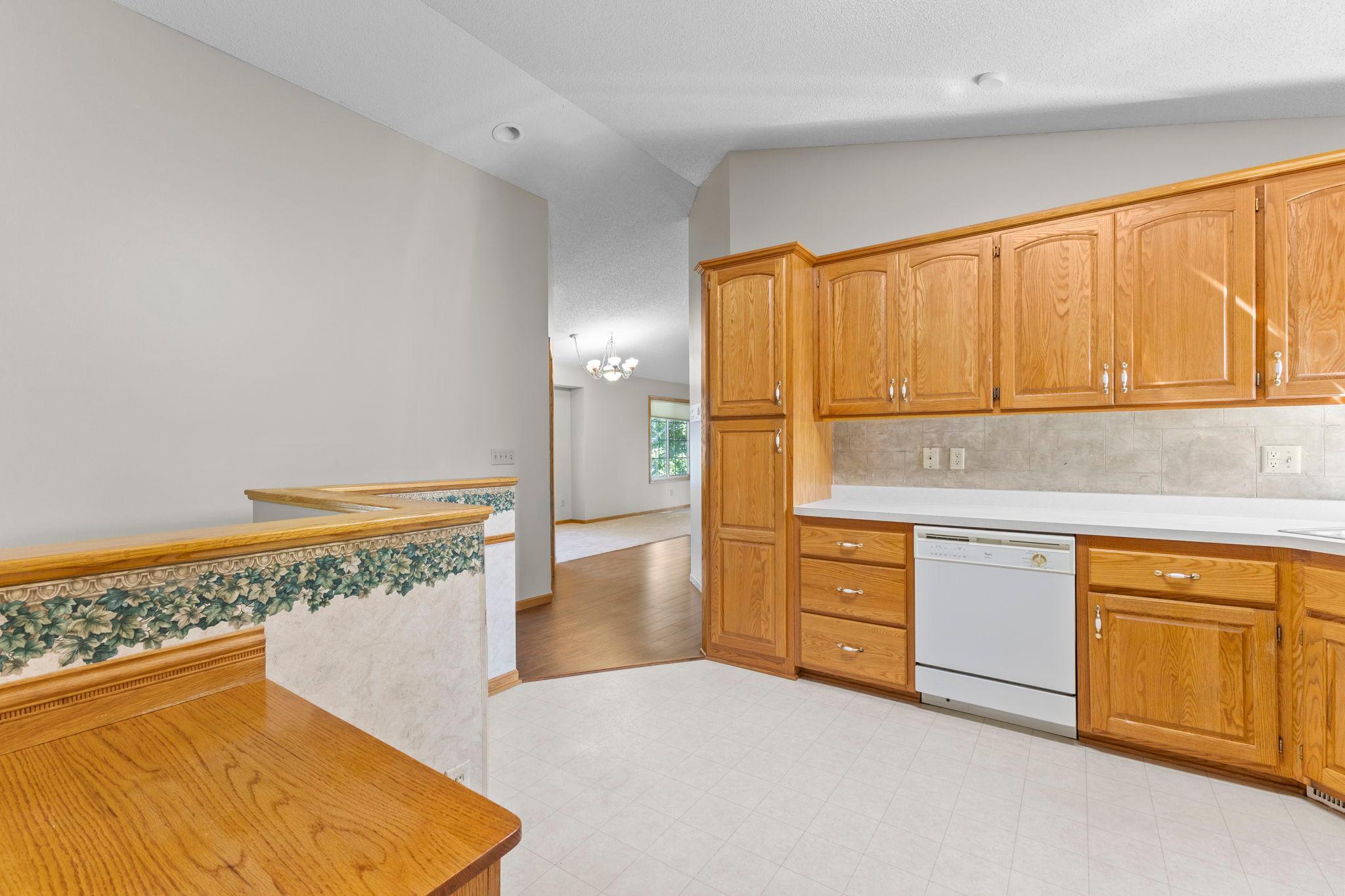 648 85th Avenue Nw Property Photo 5
