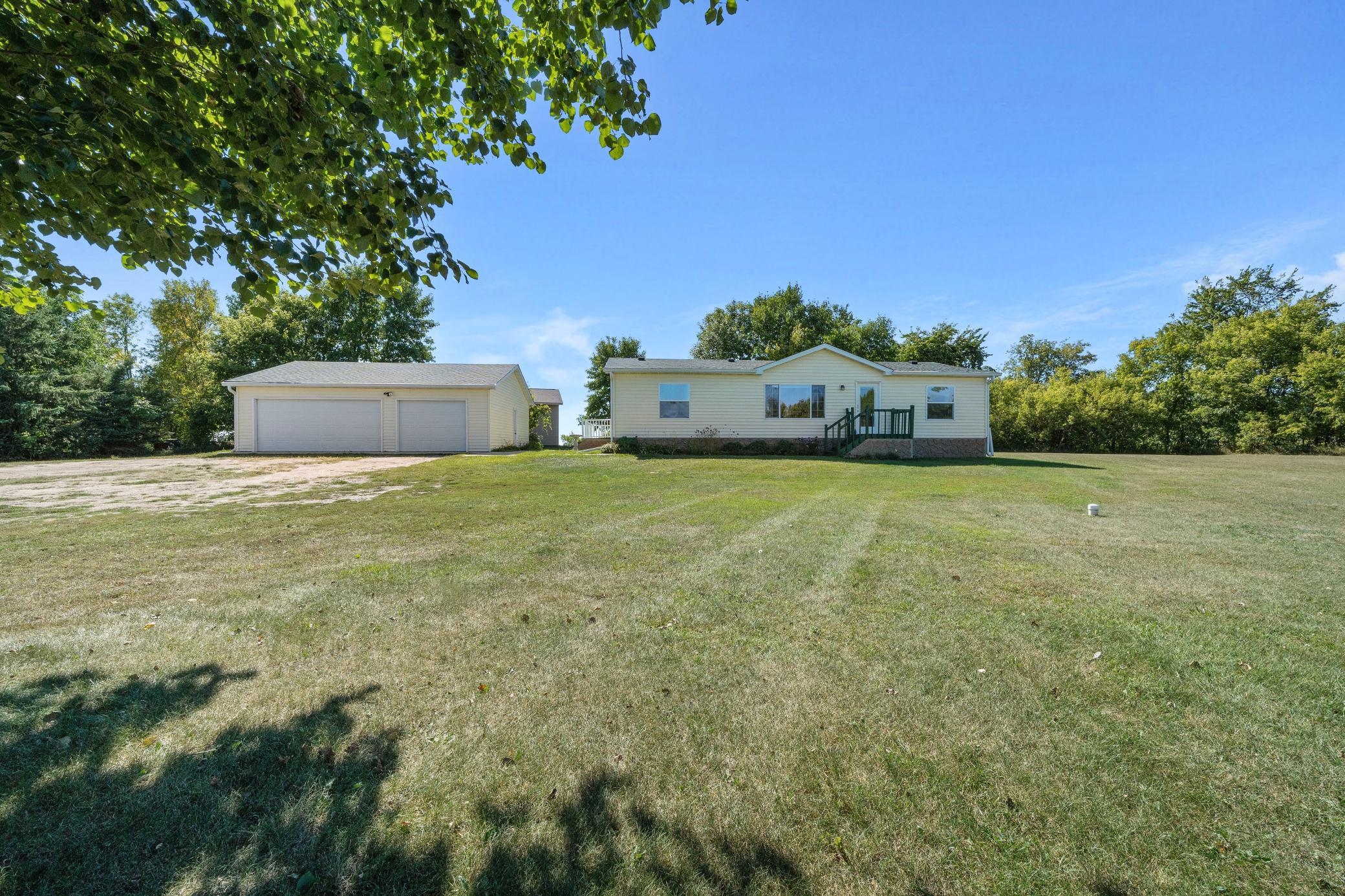 1695 Sunset Access Road Se Property Photo 3