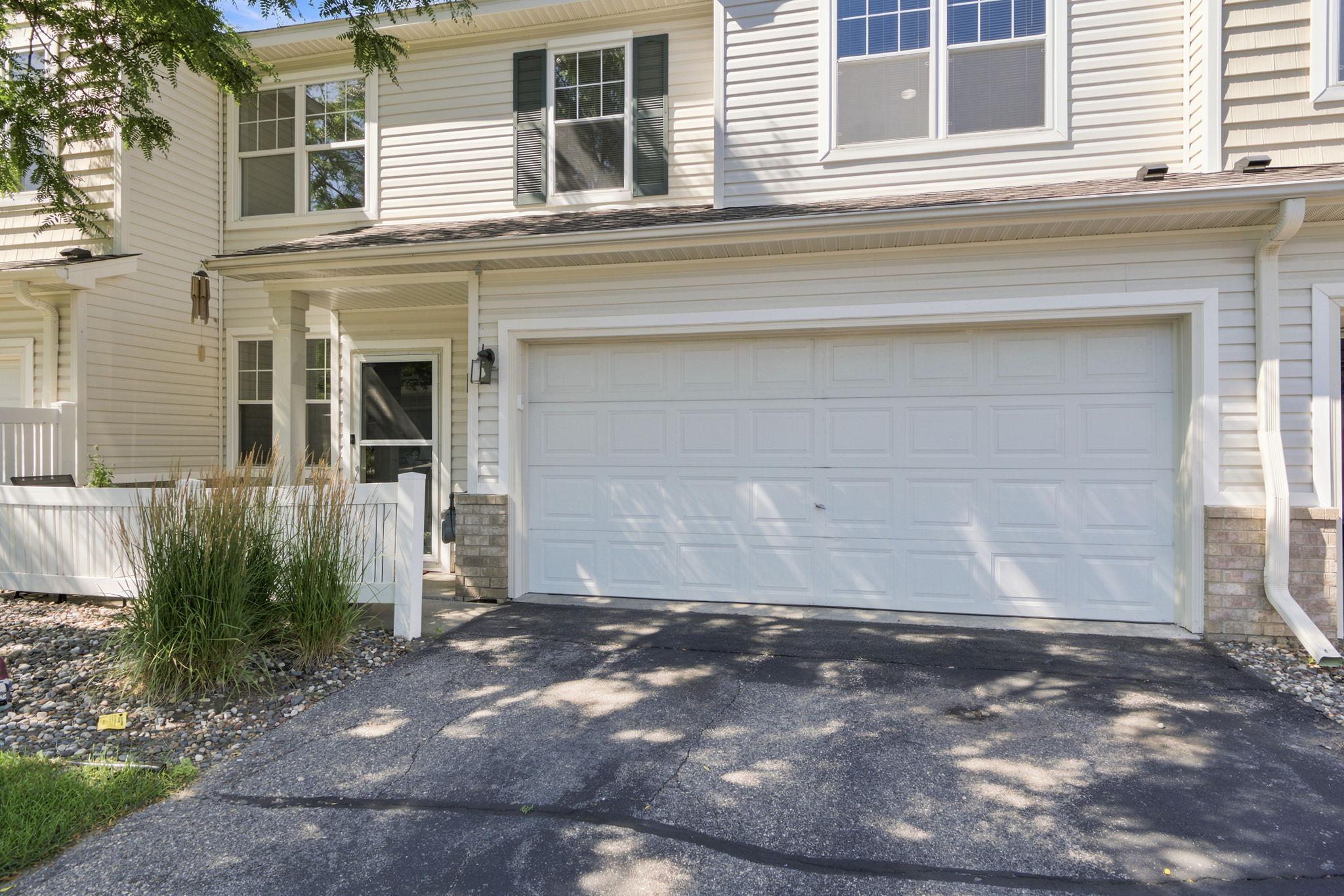 1574 Liberty Circle Property Photo 2