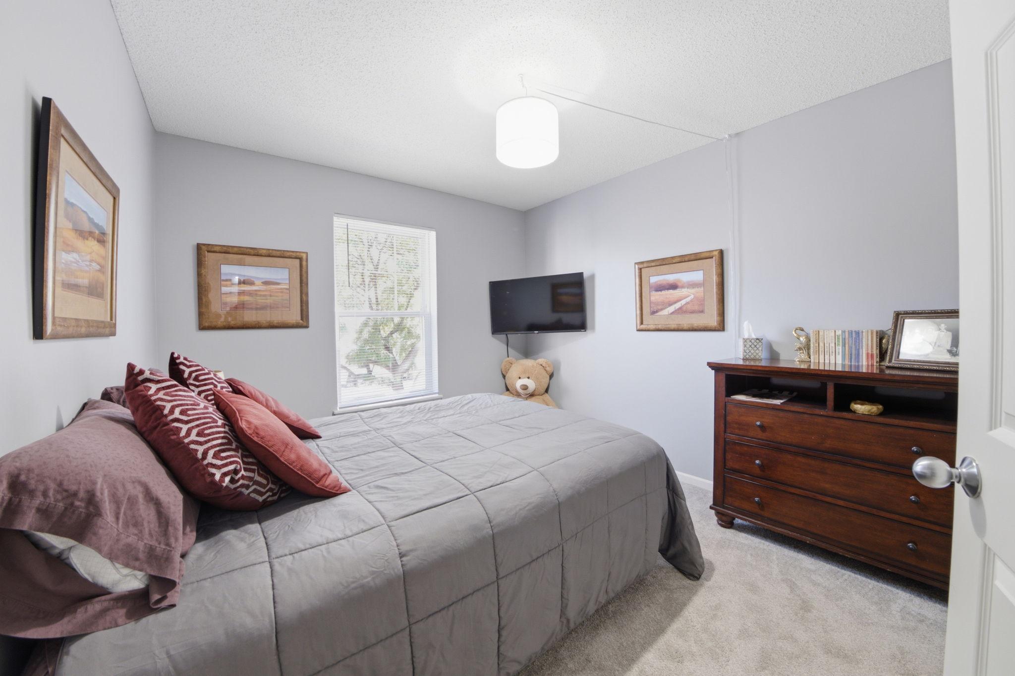 1574 Liberty Circle Property Photo 17