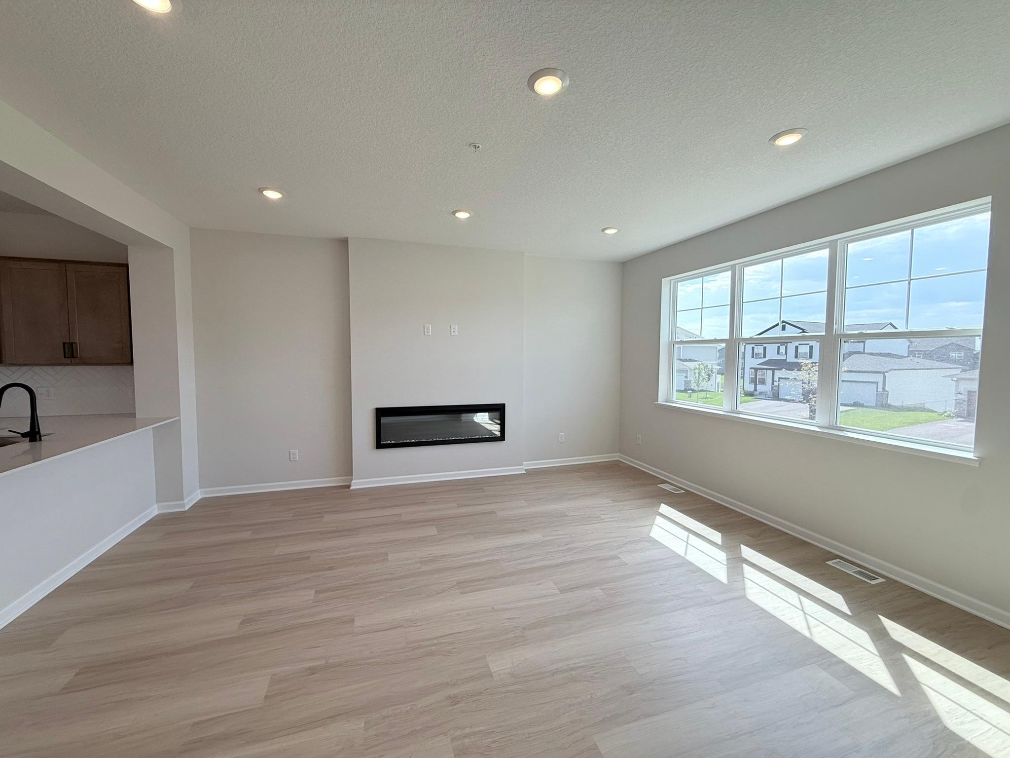 2730 Kepler Avenue Ne Property Photo 4